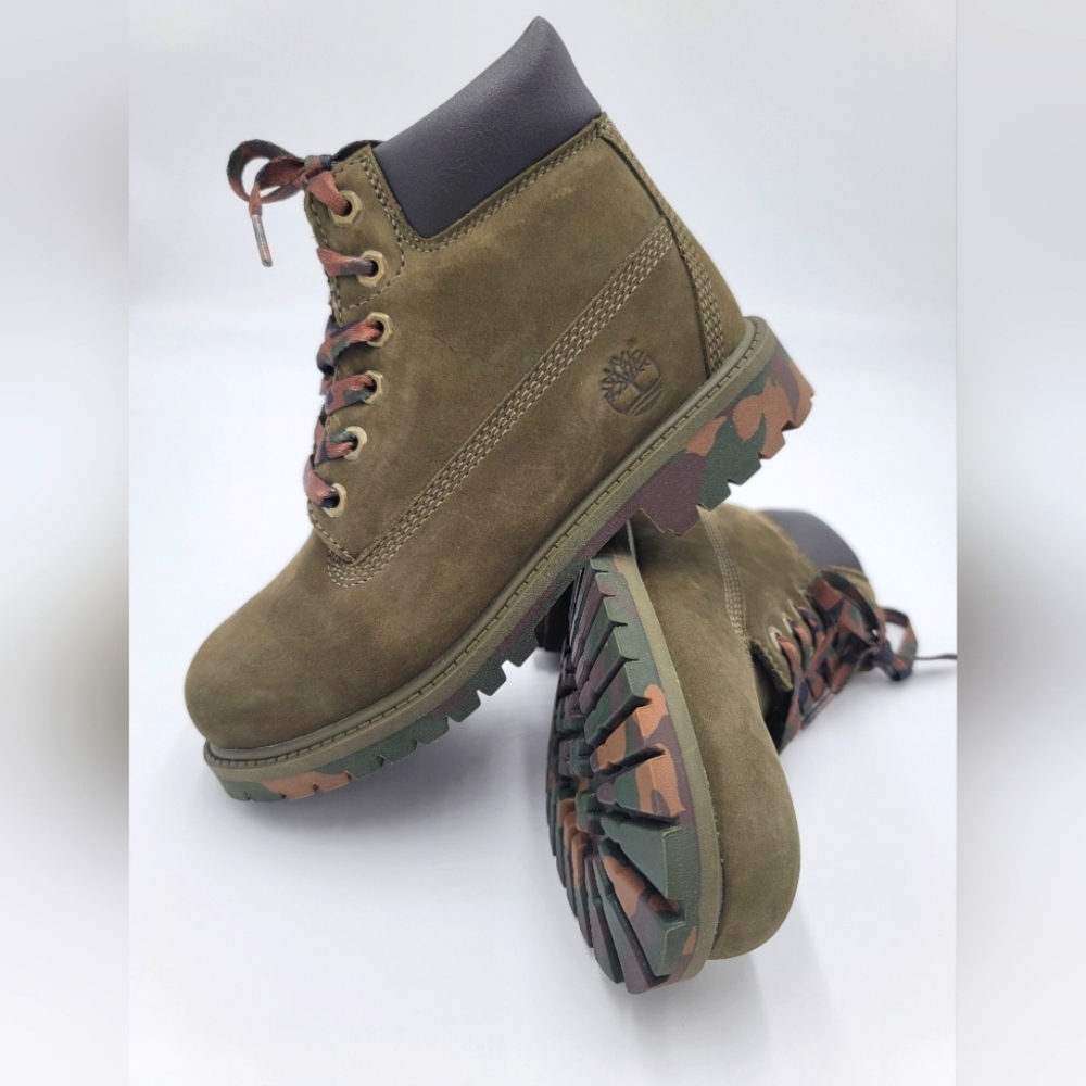 Kids Timberland Boots NIB Size 2